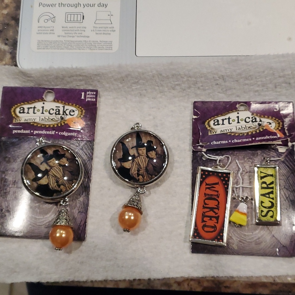 Halloween charms 5 piece lot